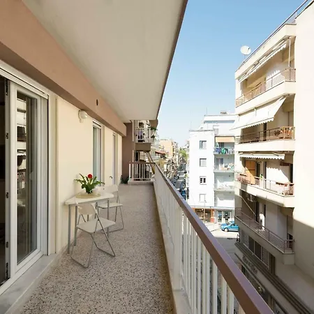 Apartment 3 Bedroom Close To The Center *