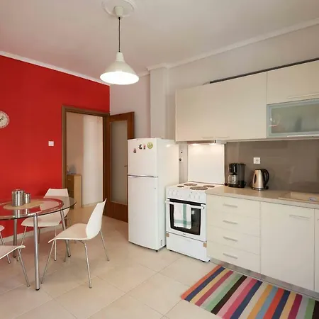 Apartment 3 Bedroom Close To The Center Thessaloniki