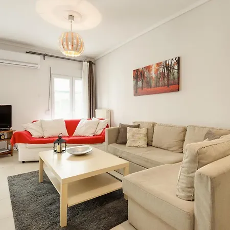 3 Bedroom Close To The Center * Thessaloniki